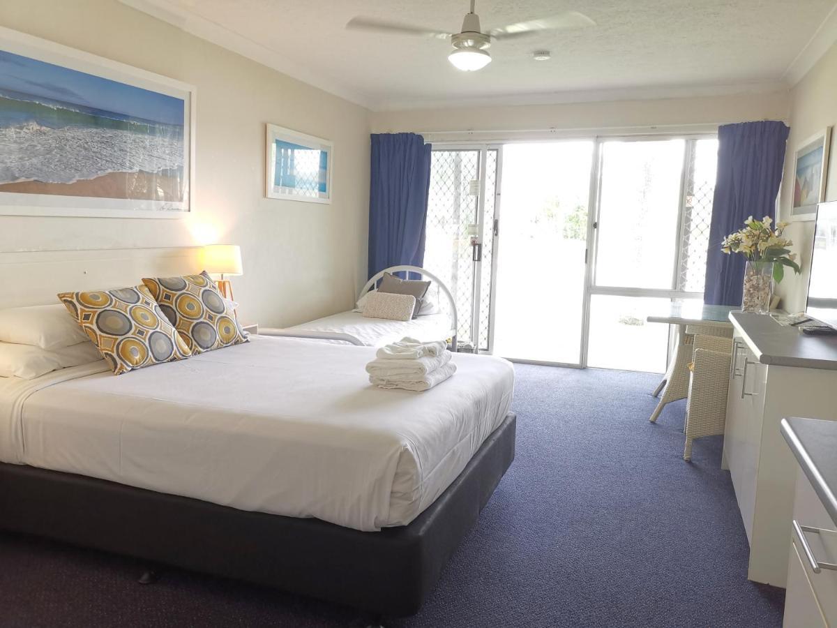 Bay Of Palms Hotel Gold Coast Exterior photo